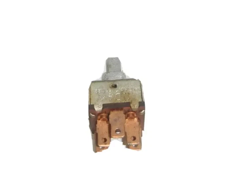 Interruptor de motor soplador aire acondicionado OEM J5764163 NUEVO DE STOCK Jeep J10 J20 Wagoneer SJ 83-85 Mopar Foto 4 de 4