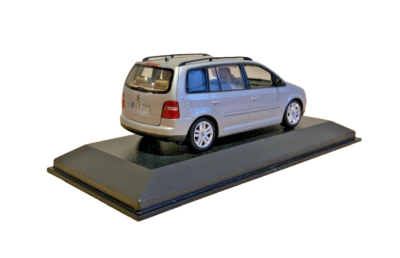 VOLKSWAGEN TOURAN GP - échelle 1/43 - modèle réduit VW Minichamps EUR 85,00 - FR