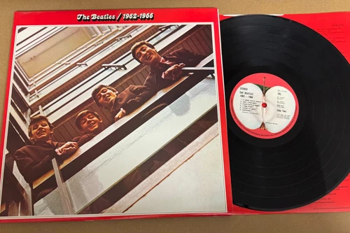 PCSP 717 The Beatles 1962-1966 2 LP set