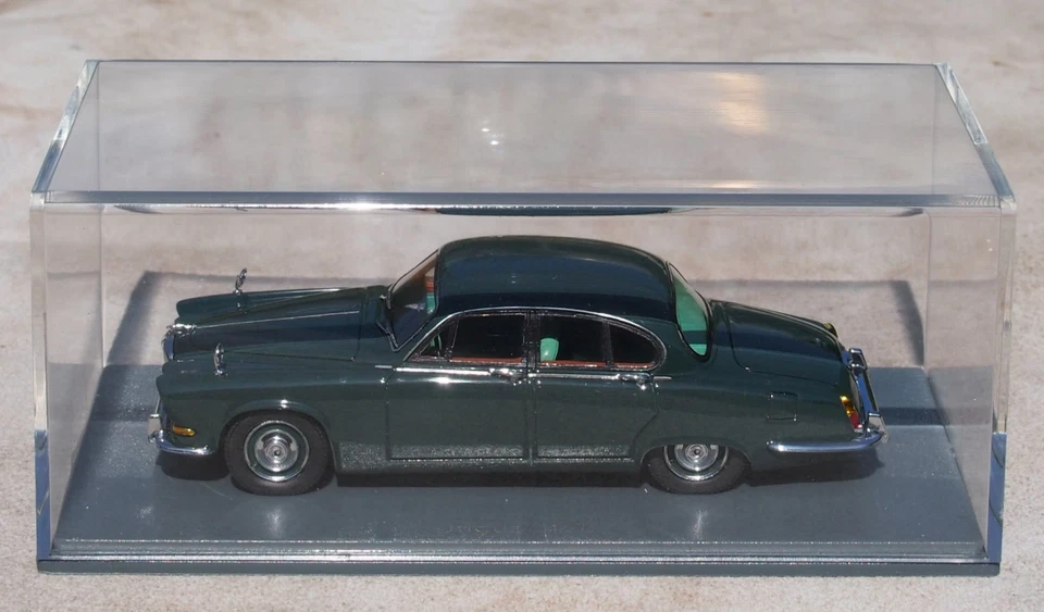 1:43 Jaguar 420  Neo  etrem selten - Bild 2 von 4