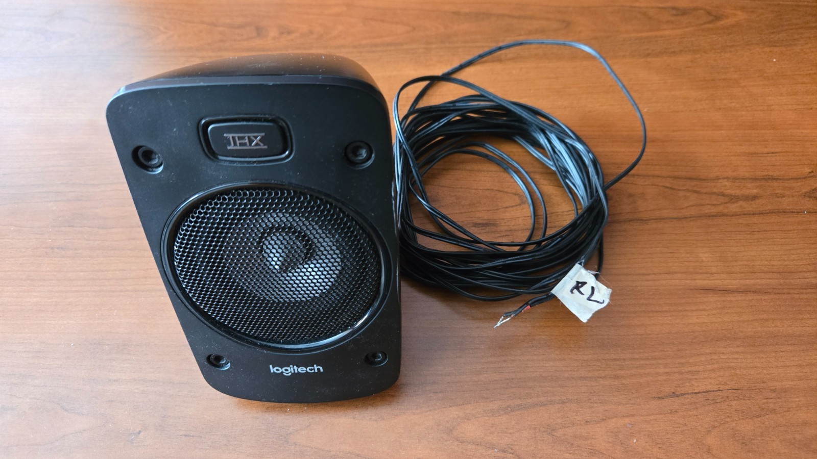 Individual Logitech Z906 5.1 THX SPEAKERS&mdash;Stereo & Surroun