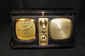 Vintage Four Star Travel Alarm Clock & Radio In Genuine Leather Case 