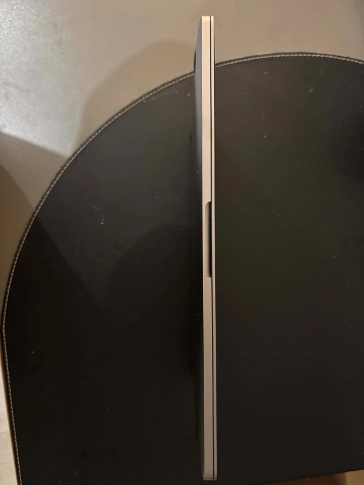 Apple MacBook Pro 13" 2017 · i5 · 8GB · 128GB, photo 2 sur 5