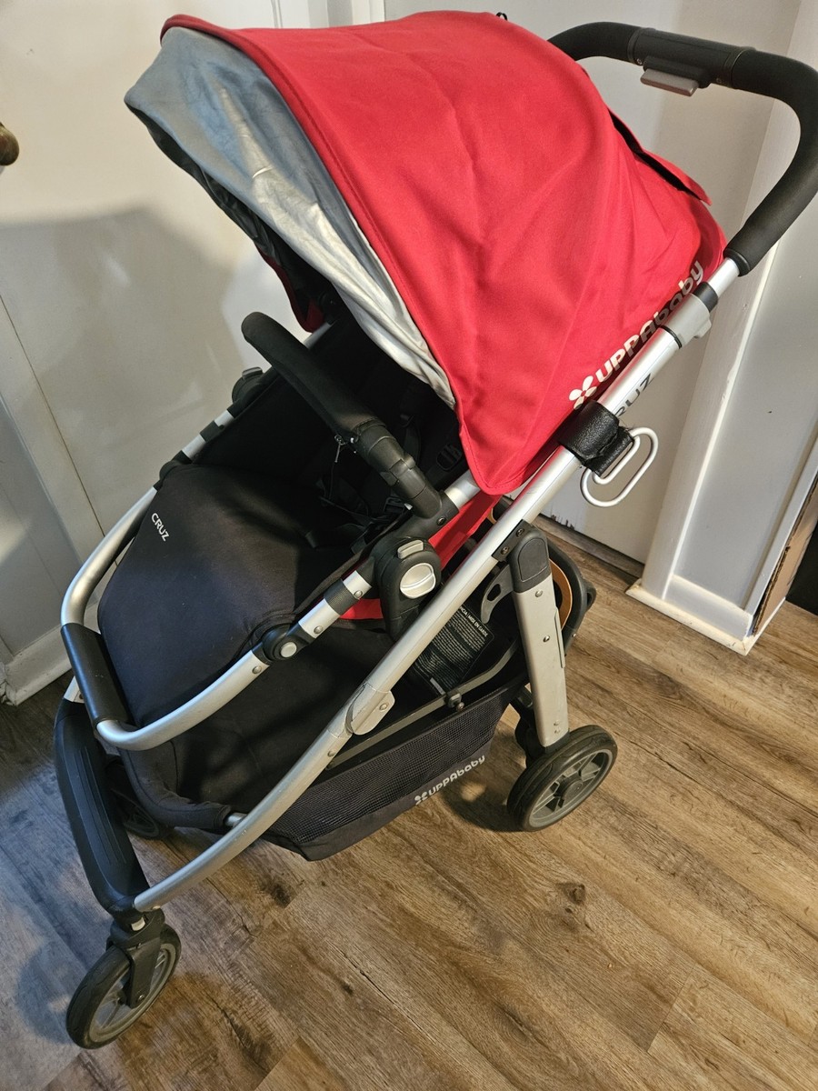 【美品＆PiggyBack,新生児シート付き】UPPAbaby Cruz 赤／2019年購入／走行性抜群＆兄姉立ち乗りOK UPPAbaby CRUZ V2 + PiggyBack Bundle - Little Folks NYC
