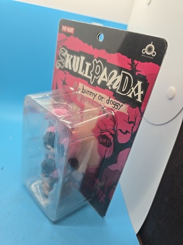 Skullpanda Hund oder Hase Figur - Bild 3 von 6