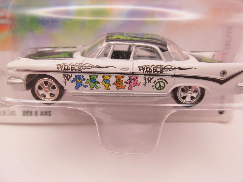 Johnny Lightning Grateful Dead 1959 DeSoto Fireflite Foto 3 de 4