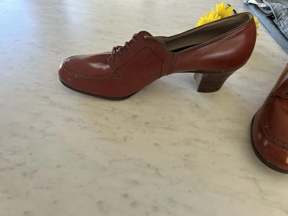 Hill & Dale Vintage Women’s Lace Up Heels Size 7 - Image 3 of 4