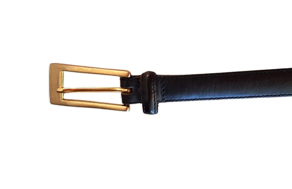 Cinto feminino Kenneth Cole couro preto fivela tom dourado tamanho G 36", 1" largura - Imagem 2 de 4