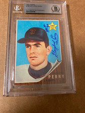 GAYLORD PERRY Signed 1962 Topps Rookie Card Inscribed with  HOF '94 Beckett Cert. rookie card picture