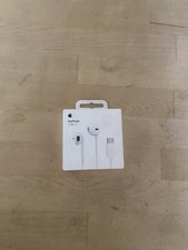 Apple EarPods with Lightning Connector In Ear Canal Headset - White