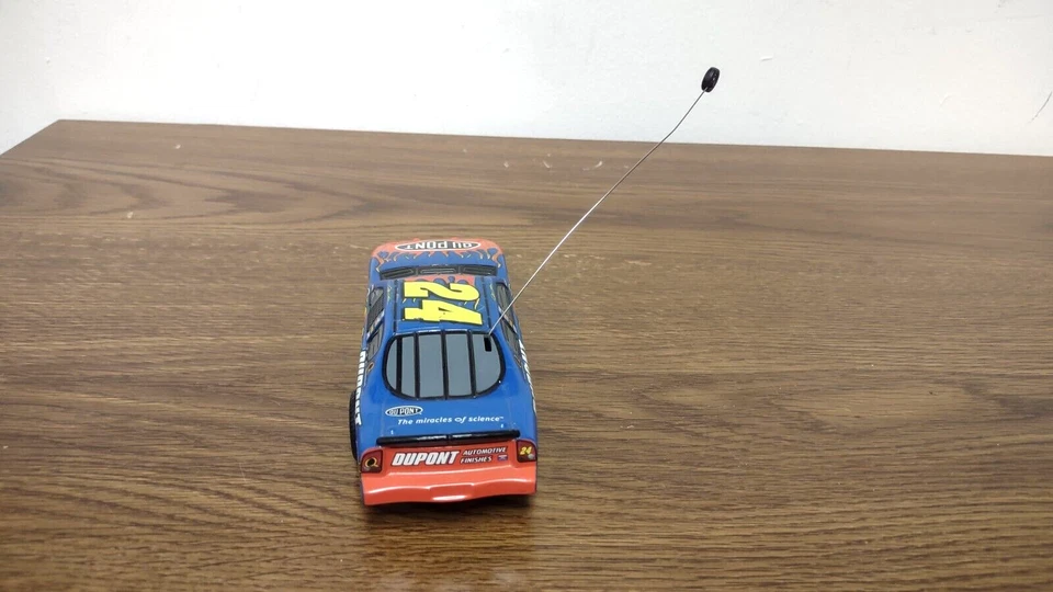 Jeff Gordon #24 Dupont радио управления RC запаса автомобиля свободного - без контроллера C4 - Изображение 4 из 4