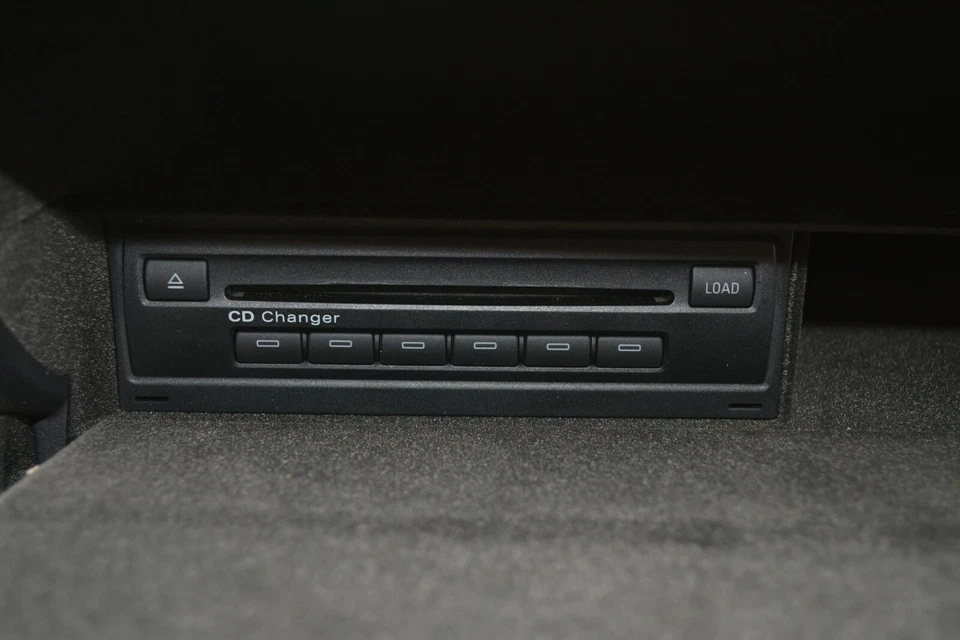 2005 AUDI A6 QUATTRO DASHBOARD GLOVE BOX STORAGE COMPARTMENT OEM GRAY - Image 2 of 4