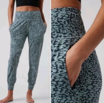 Athleta Salutation Jogger XS  Ocelot Spot Minimalistic Grey Teal Yoga Pant