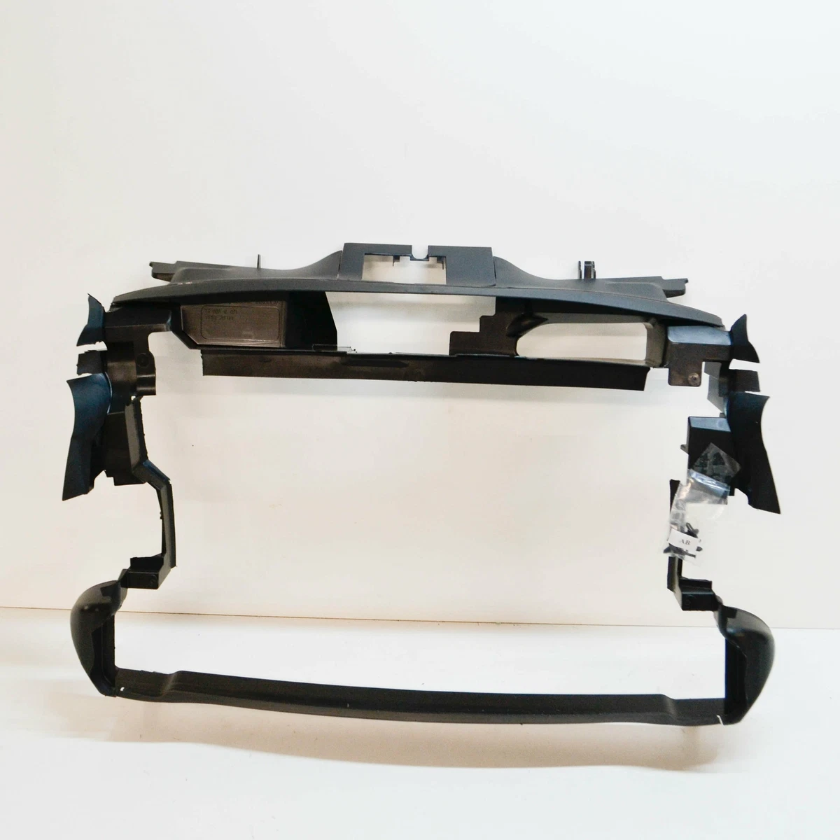 MERCEDES-BENZ A W169 Radiator Air Baffle A1695050130 NEW GENUINE  