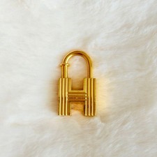 HERMES Cadena Charm 2000 Gold Metal Bag Charm Pre-owned