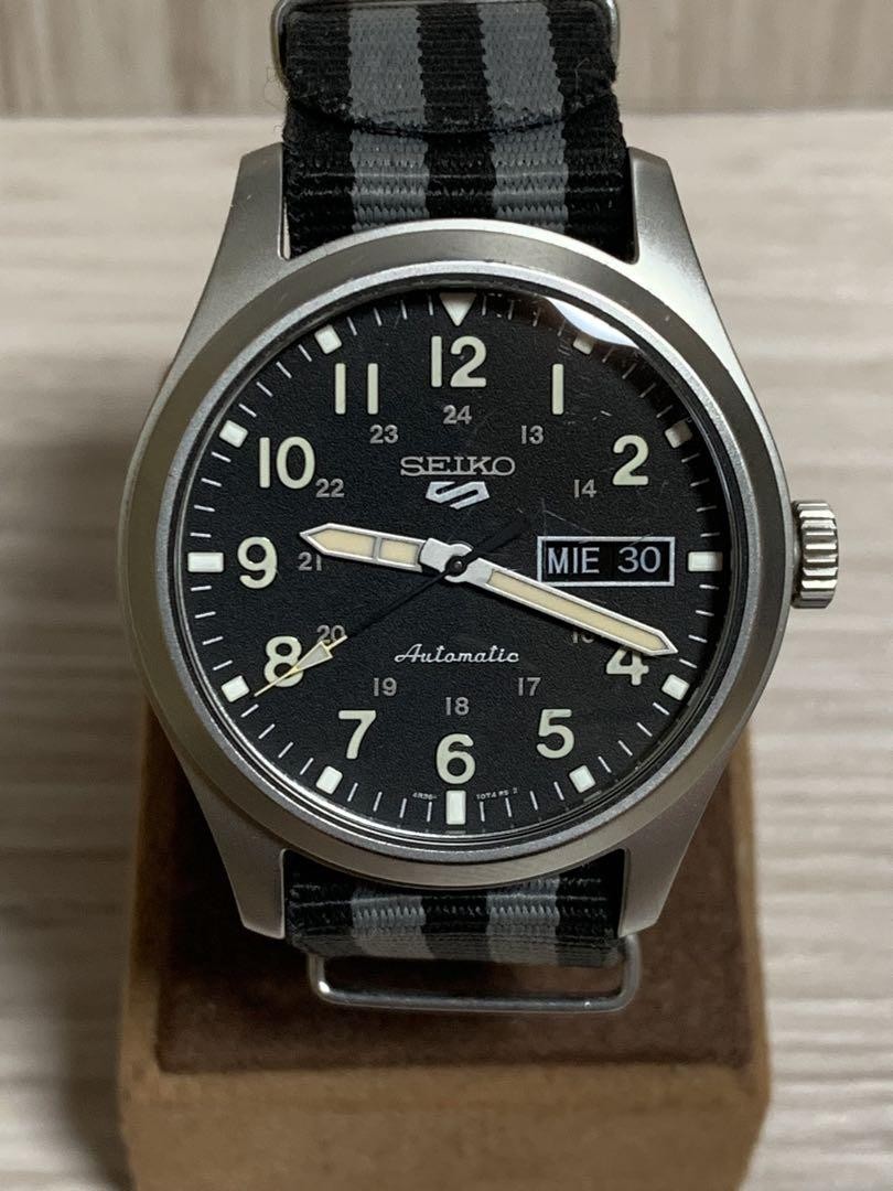 SEIKO 5 スポーツ 4R36-10A0 セイコー 自動巻き 腕時計 SEIKO 4R36 10A0 SEIKO 5 Sports Automatic Watch Black Dial
