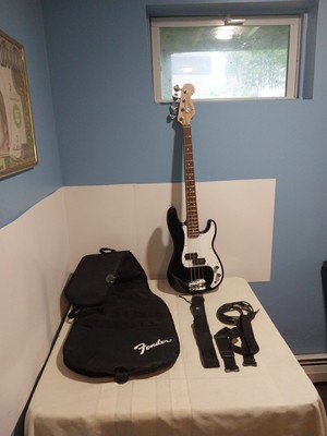 Squier by Fender Mini Precision Bass (Laurel, Black) w/ Cable, Straps, & Case