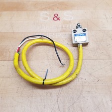 Honeywell 914CE3-3 Microswitch Limit Switch, 5A, 250V - USED