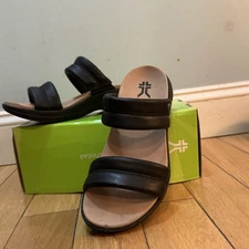 KURU CODA Mesa Black W9 Slides Elegant Contoured Footbed Comfort Sandals perfect