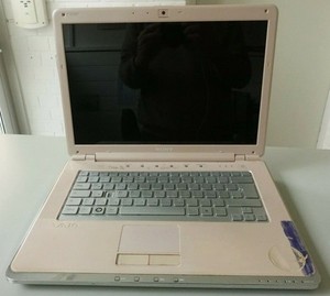 SONY VAIO VGN-CR21 14,1" Display Intel Core 2 Duo Pink DVD Laufwerk
