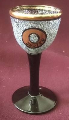 Kosta Boda Glaskunst Schweden Design Ulrica Hydman kleines Schnapsglas 9 cm