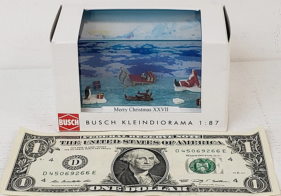 BUSCH HO 1/87 Scale Santa Claus Floating On Ice w/Sled, Penguin, Deer & Gifts - Image 3 of 4