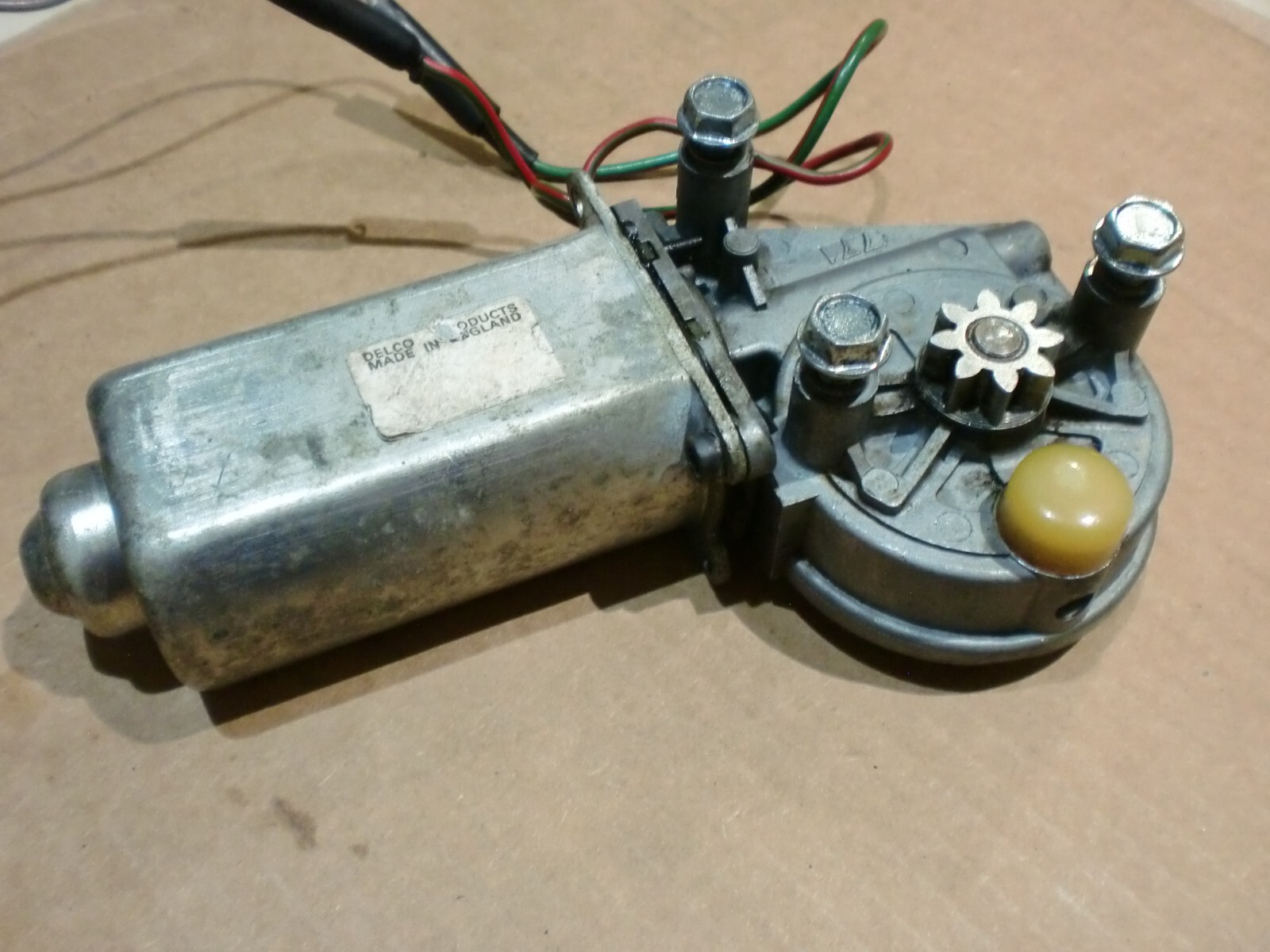 1990 Lotus Esprit  Driver LH Window Motor 8 teeth OEM good working condition
