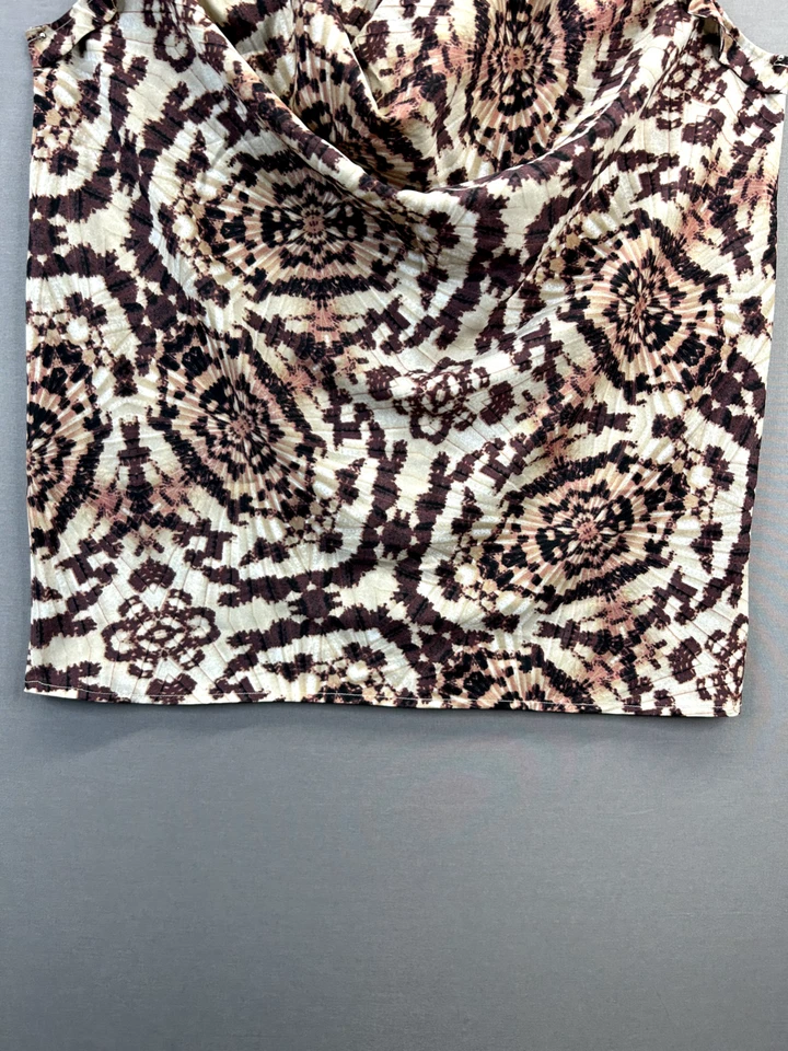 Camiseta sin mangas Attention para mujer marrón geométrica cuello halter sin mangas talla pequeña Foto 2 de 4