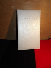 1984 HALLMARK - White PHOTO ALBUM ALB1045 - Embossed - Refillable - Vintage