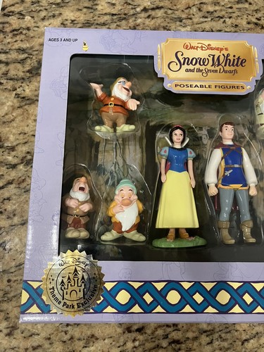 Disney Store Biancaneve e i sette nani personaggi posabili NUOVI giocattoli sigillati - Foto 2 di 6