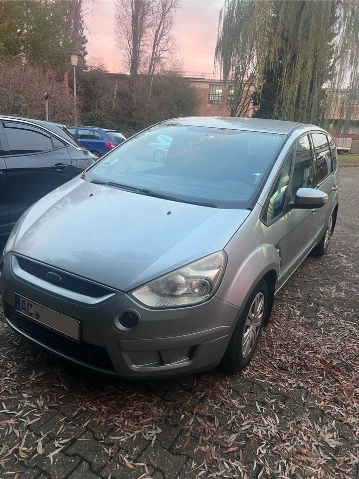 Ford S-Max - Bild 2 von 4
