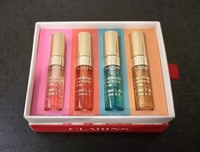 Clarins Instant Light Lip Comfort Oil 4 Piece Holiday Gift Set