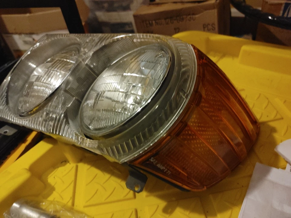 1973-89 MERCEDES BENZ R107 450SL 380SL 560SL LH FARO LADO DEL CONDUCTOR OEM. Foto 3 de 4