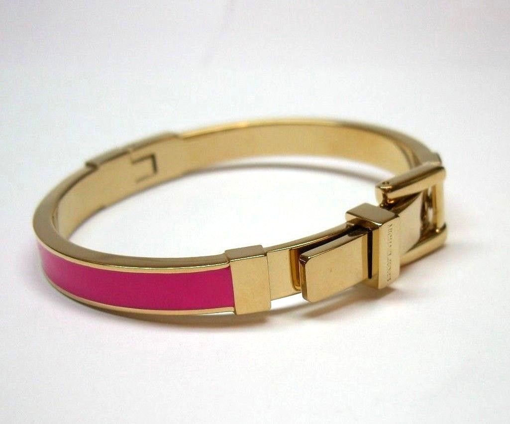 MICHAEL KORS PINK ENAMEL GOLD TONE BUCKLE BANGLE BRACELET  display picture 3