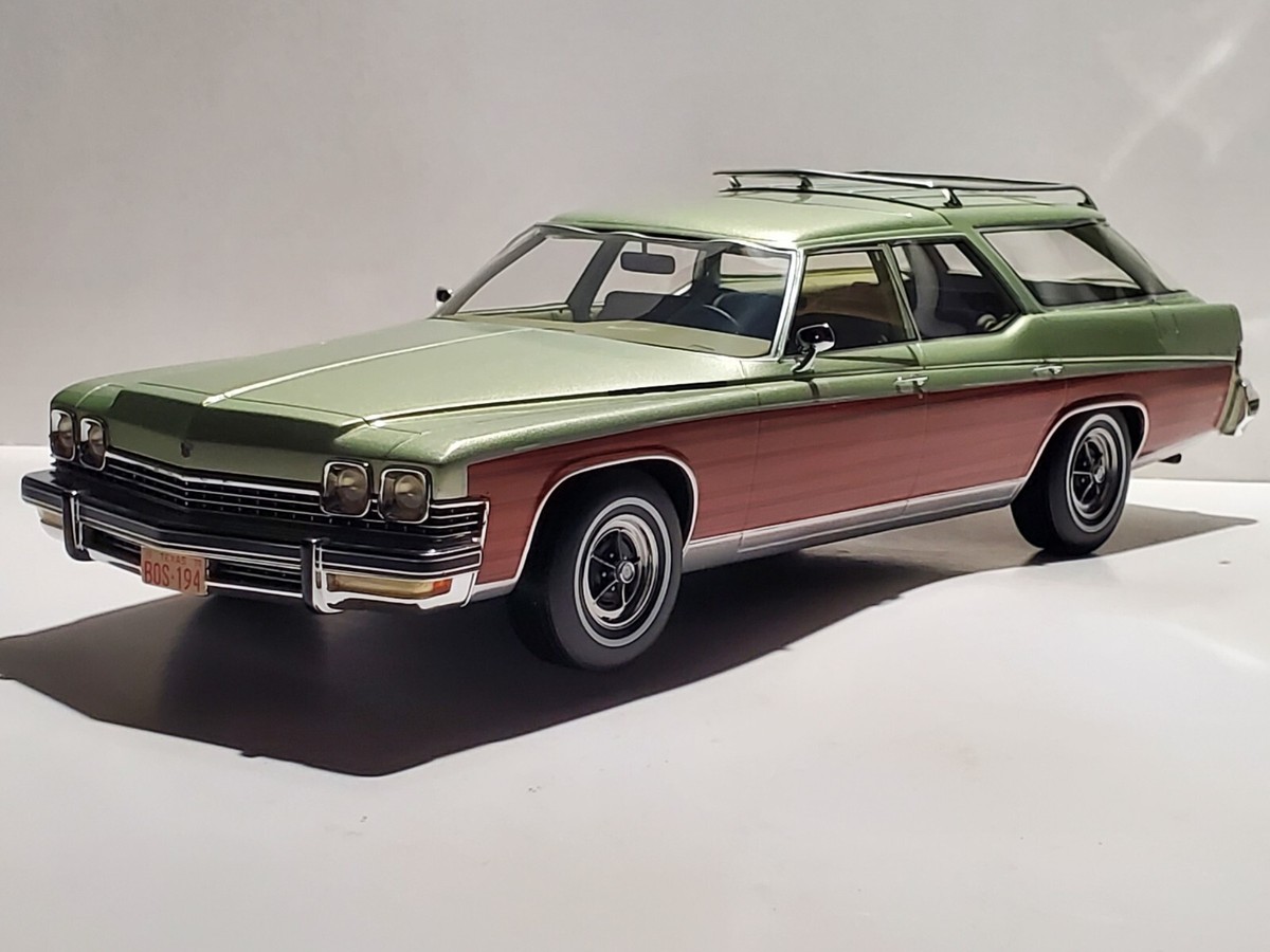 BOS Models 1974 Buick Estate Wagon 1:18 Scale Resin Car Green Wood