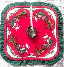 Vintage Quilted Christmas Tree Skirt Santa Sleigh Reindeer Red Green 35x37in
