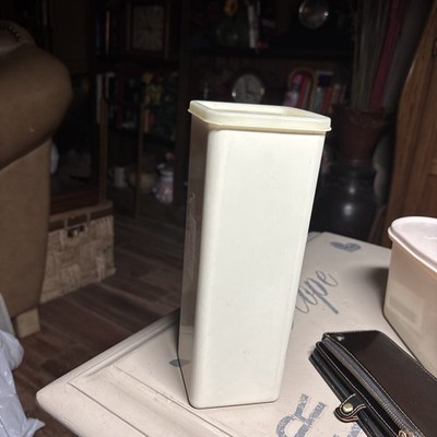 Tupperware Velveeta block Cheese Keeper Vintage 1696-6  Tan