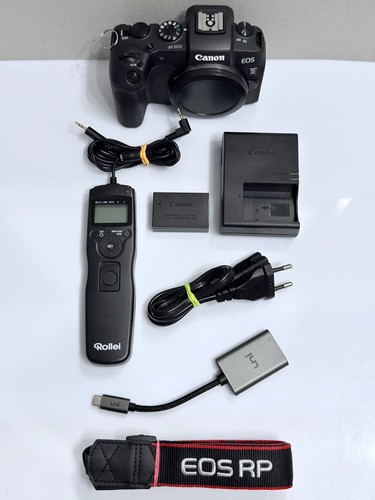Canon EOS R RP 26,2MP Digitale Systemkamera /weniger als 1000 Aulösungen - Bild 1 von 12