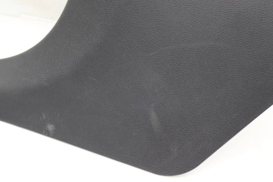 Mercedes-Benz C63 AMG S 2015-2021 - Panel delantero izquierdo inferior pilar A Foto 4 de 4