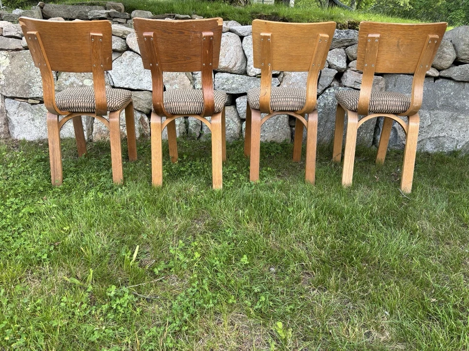 Juego de 4 sillas de comedor vintage MCM Mid Century modernas de madera curvada Thonet Foto 3 de 4