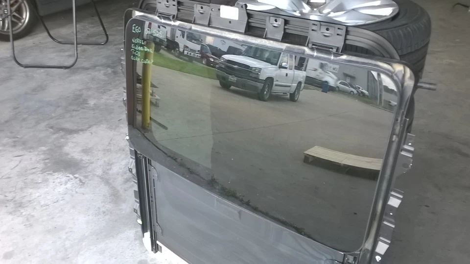 BMW E60 SERIE 5 SEDÁN INCLINABLE DESLIZANTE TECHO CORREDIZO MARCO DE CRISTAL COMPLETO OEM 54137033544 Foto 3 de 4