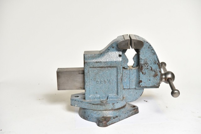 Vintage Fuller No 1773 3 1 2 Swivel Base Bench Vise With Anvil
