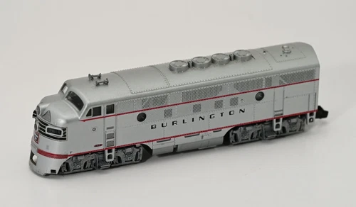 Kato 176-1302 F3A der CB&Q, benötigt etwas Zuwendung, OVP