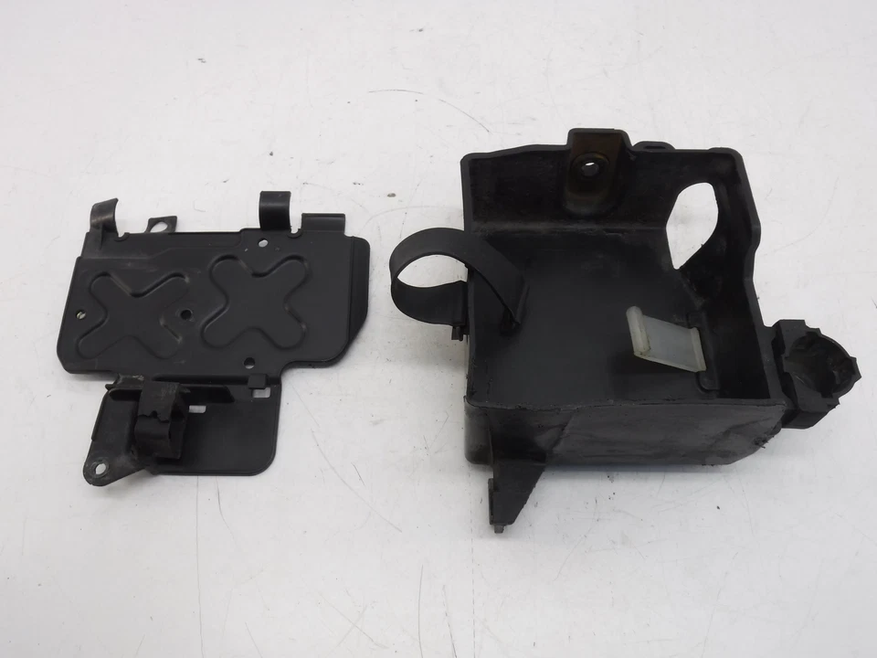 yamaha maxim 750 seca xj750 xj750m xj750r BATTERY TRAY BOX HOLDER - Image 2 of 4