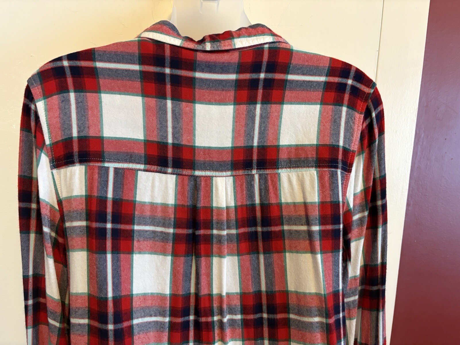 Universal Thread Red Plaid Sz Medium Flannel Shir… - image 5