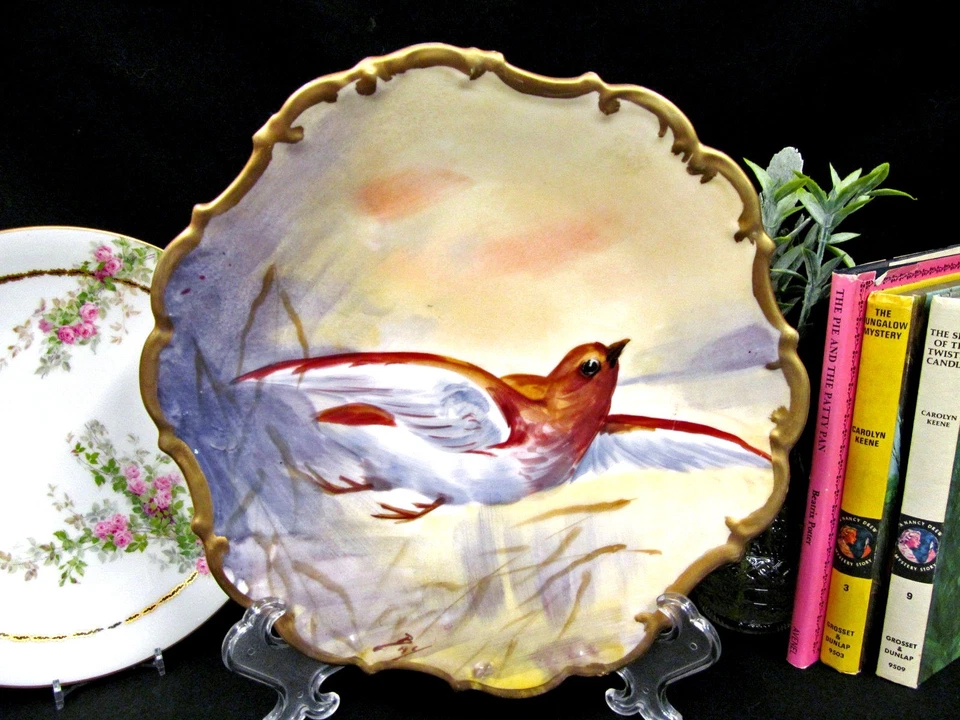 LIMOGES FRANKREICH bemalt Vogel im Flug Künstler signiert ROCCO Kanten Platte Ladegerät - Bild 2 von 4