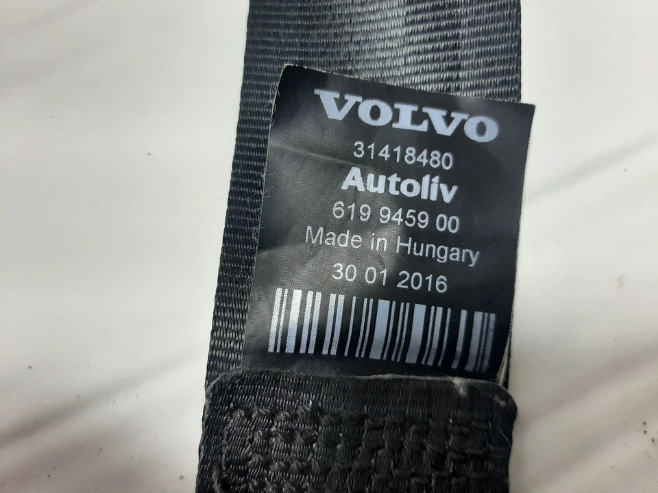 VOLVO V40 Hatchback Front Left Seatbelt 31418480 2.0 Diesel 140kw 2016 28375410 - Image 3 of 4