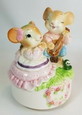San Francisco Music Box Setsuko Broderick Mouse Couple "Love Me Tender" Vintage