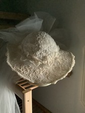 Vtg 80  s Bridal Wedding Lace Gasby Hat Pearls Lace Flowers Tulle Train White