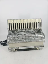 Crucianelli piano accordion